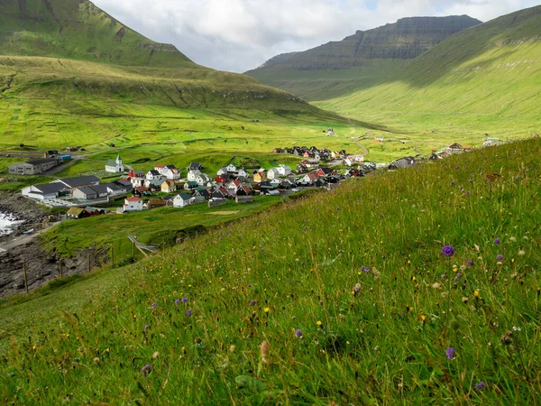 Ilhas Faroé Eysturoy Gjogv Vista Sobre Cidade Partir Encostas Montanhas — Fotografia de Stock