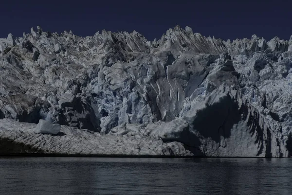 Topnienie Lodowców Arktycznych Fiord Grenlandii Błękitne Niebo — Zdjęcie stockowe