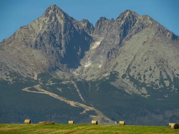 Schönes Sommerpanorama Über Das Spiszer Hochland Mit Heugarben Bis Die — Stockfoto