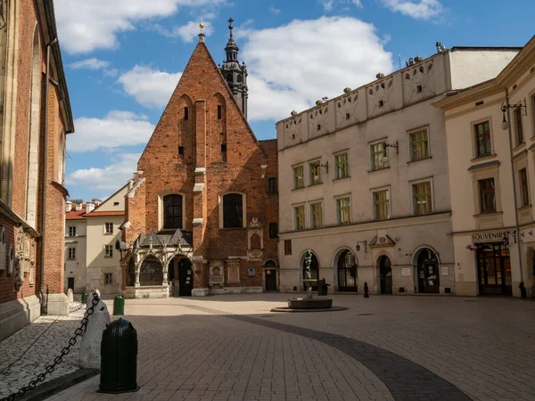 Kraków Polska Kwietnia 2020 Plac Mariacki Mały Plac Kościołami Mariackimi — Zdjęcie stockowe