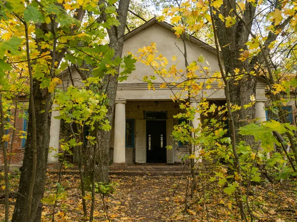 Mateřská Škola Vstup Okolí Zabrané Přírodou Černobylu Vylučovací Zóna Ukrajina — Stock fotografie