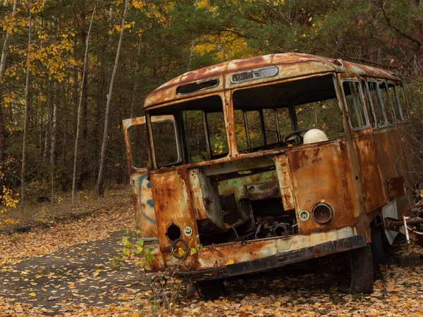 Schrott Eines Busses Der Nach Der Katastrophe Von Tschernobyl Zurückgelassen — Stockfoto