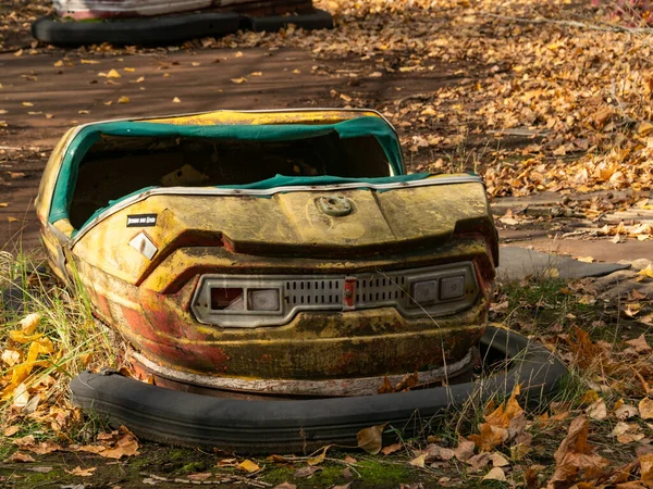 Autoscooter Verlassenen Freizeitpark Pripjat Der Tschernobyl Sperrzone Herbst Ukraine — Stockfoto