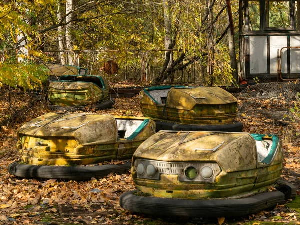 Autoscooter Verlassenen Freizeitpark Pripjat Der Tschernobyl Sperrzone Herbst Ukraine — Stockfoto