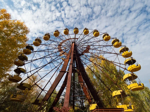 Rueda Fortuna Parque Atracciones Abandonado Ciudad Fantasma Pripyat Ciudad Post —  Fotos de Stock