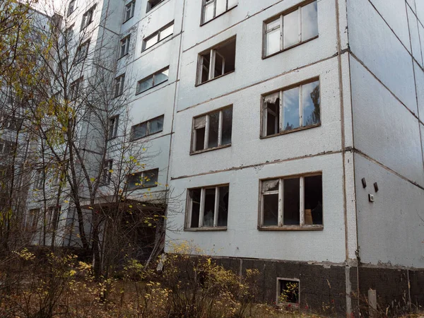 Zona Residencial Abandonada Edificio Las Carreteras Callejuelas Anteriores Son Tomadas — Foto de Stock