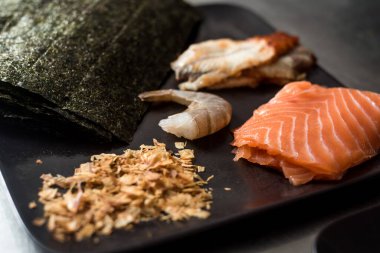 Suşi için deniz ürünleri.