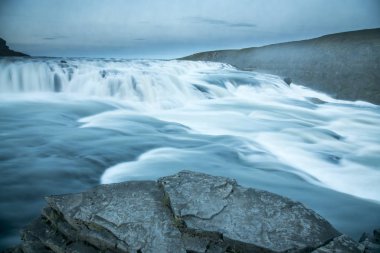 Altın Çemberdeki Gulfoss Şelalesi