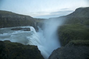 Altın Çemberdeki Gulfoss Şelalesi