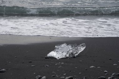 Buzdağı / Buzul parçaları Jokulsarlon lagün, İzlanda yakınlarındaki Elmas plajında