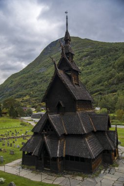 Borgund Kilisesi, Norveç Bulutlu bir günde.