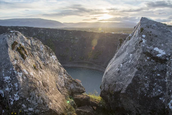 İzlanda 'daki Keri krateri, Selfoss yakınlarında.