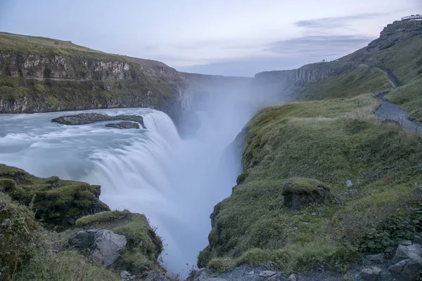 Altın Çemberdeki Gulfoss Şelalesi