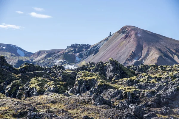 Landmannalaugar 'da yürüyüş sahneleri