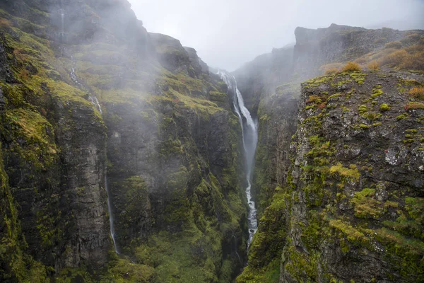 Senderismo Islandia Segunda Cascada Más Alta Glumur — Foto de Stock