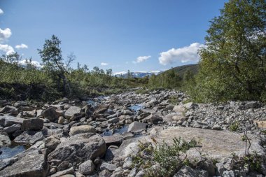 Trolltunga yürüyüşünden sahneler.