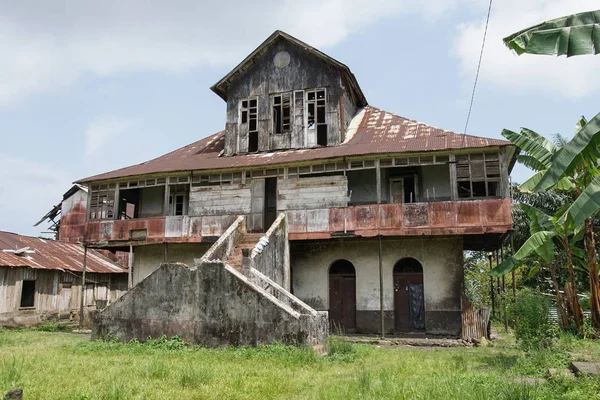 Çiftlik evi harabe, Sao Tome, Afrika — Stok fotoğraf