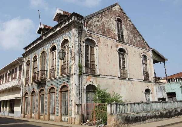 Edifici coloniali di Sao Tome, Sao Tome e Principe, Africa — Foto Stock