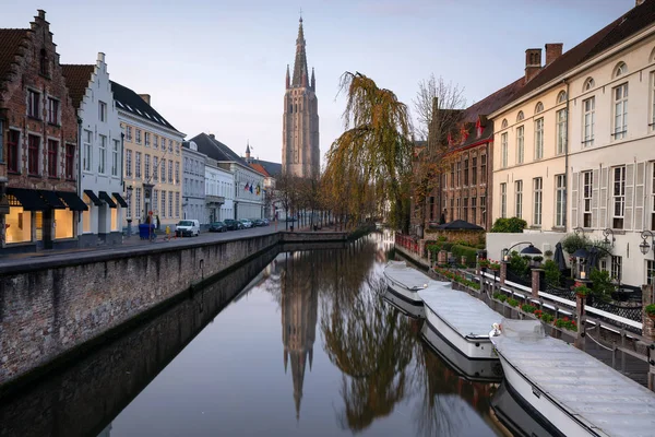 Manhã cedo em Bruges, Bélgica — Fotografia de Stock