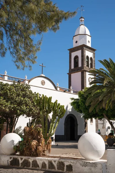 Imagen Exterior Una Iglesia Antigua Iglesia San Gines Arrecife Lanzarote —  Fotos de Stock