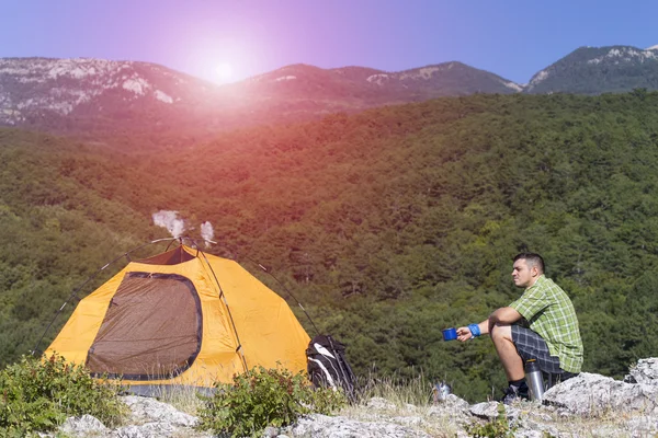 Camping na szczycie góry. — Zdjęcie stockowe