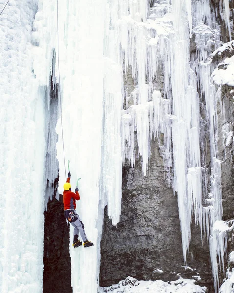 Hielo escalando el Cáucaso Norte . —  Fotos de Stock