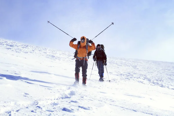 Winter hiking in the mountains. — Stock Photo, Image