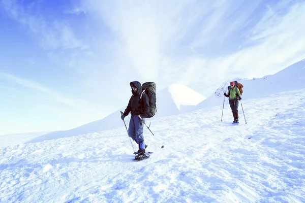 Vintervandring i fjällen. — Stockfoto