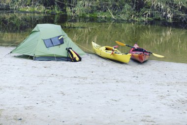 Kayak.A çift Hilal Lake olimpik Park, ABD üzerinde Kayak