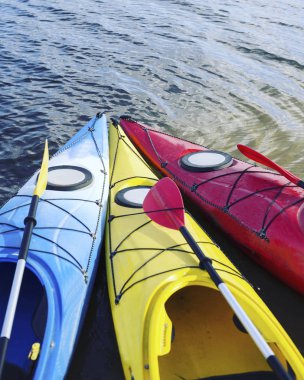 Kayak.A çift Hilal Lake olimpik Park, ABD üzerinde Kayak