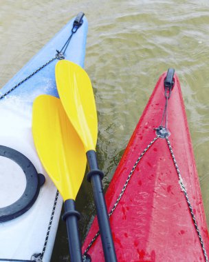 Kayak.A çift Hilal Lake olimpik Park, ABD üzerinde Kayak