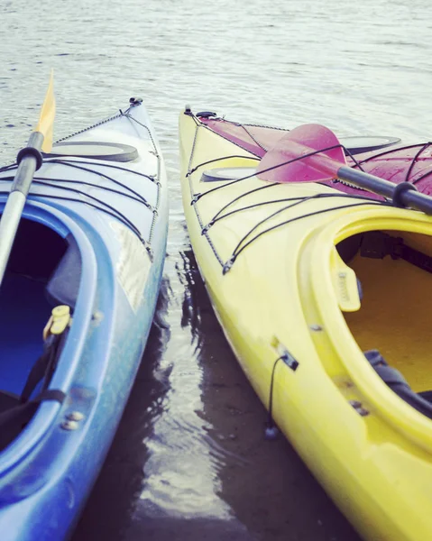 Kayak.A pár kajak Crescent tó Olimpiai Park, Amerikai Egyesült Államok — Stock Fotó