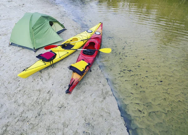 A trip by the river on a kayak. — Stock Photo, Image