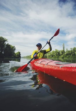 Kayık su spor afiş kopya alanı ile. Üst düzey kanocu