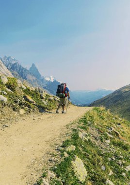 Yaklaşık 200 km benzersiz bir trek tur du Mont Blanc's bir