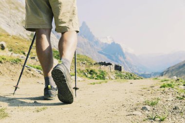 Yaklaşık 200 km benzersiz bir trek tur du Mont Blanc's bir