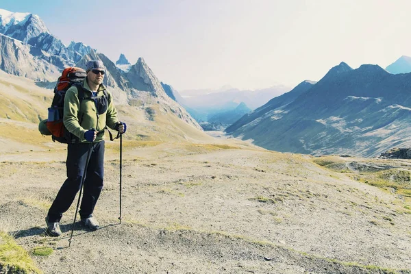 El Tour du Mont Blanc es una caminata única de aproximadamente 200km a — Foto de Stock