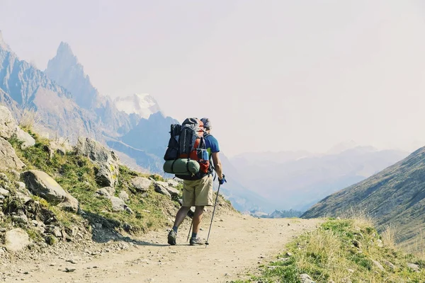 El Tour du Mont Blanc es una caminata única de aproximadamente 200km a — Foto de Stock