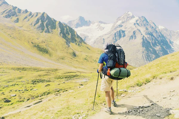 El Tour du Mont Blanc es una caminata única de aproximadamente 200km a — Foto de Stock