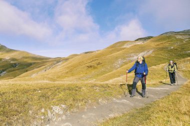 Yaklaşık 200 km benzersiz bir trek tur du Mont Blanc's bir