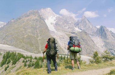 Yaklaşık 200 km benzersiz bir trek tur du Mont Blanc's bir