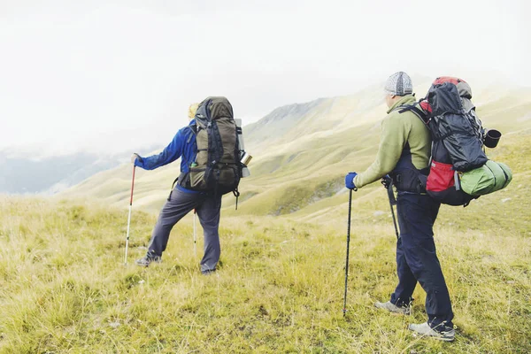 Tour du Mont Blanc - это уникальный маршрут протяженностью около 200 км в год — стоковое фото