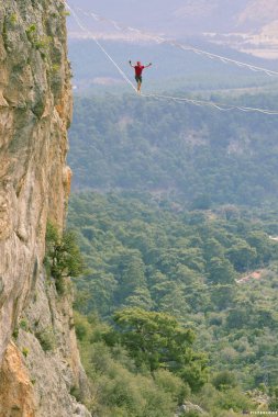 Gökyüzünde aşmak. Antalya'da Türk Highline karnaval.