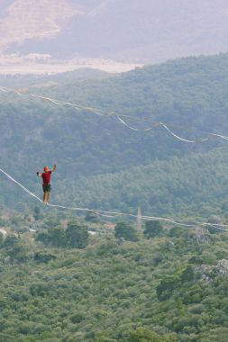 Gökyüzünde aşmak. Antalya'da Türk Highline karnaval.