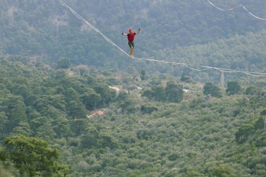 Gökyüzünde aşmak. Antalya'da Türk Highline karnaval.