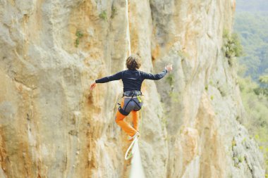Gökyüzünde aşmak. Antalya'da Türk Highline karnaval.
