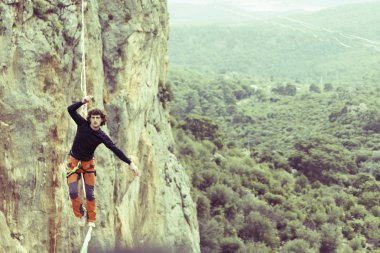 Gökyüzünde aşmak. Antalya'da Türk Highline karnaval.
