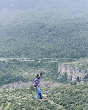 Gökyüzünde aşmak. Antalya'da Türk Highline karnaval.