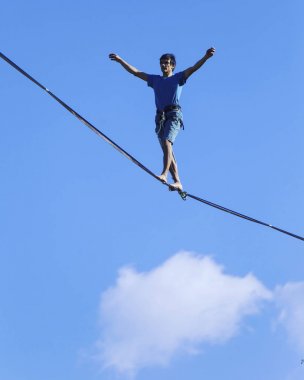 Gökyüzünde aşmak. Antalya'da Türk Highline karnaval.