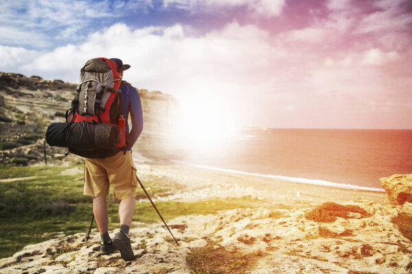 Пешеходный маршрут Е4, проходящий через Кипр, начинается в Ларне
